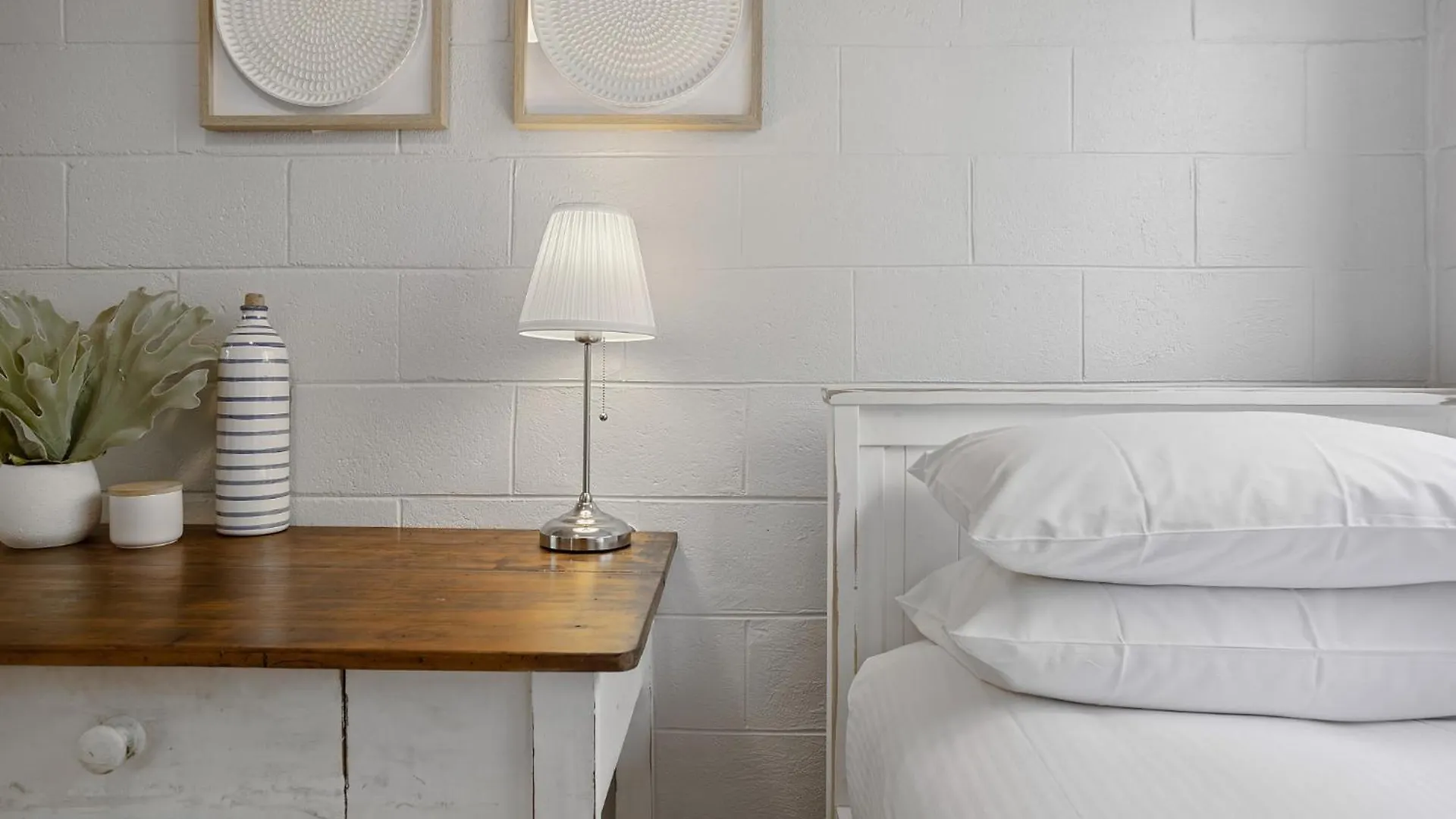 Inner City Apartment Living In Quiet Location Brisbane Australia